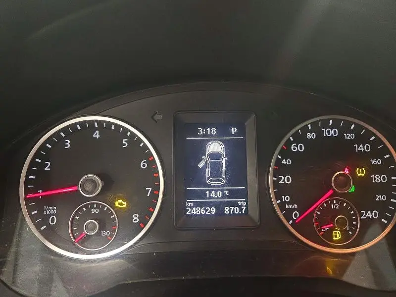 2012 VOLKSWAGEN TIGUAN S  