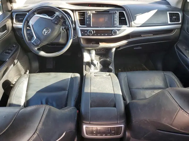 2017 TOYOTA HIGHLANDER XLE  