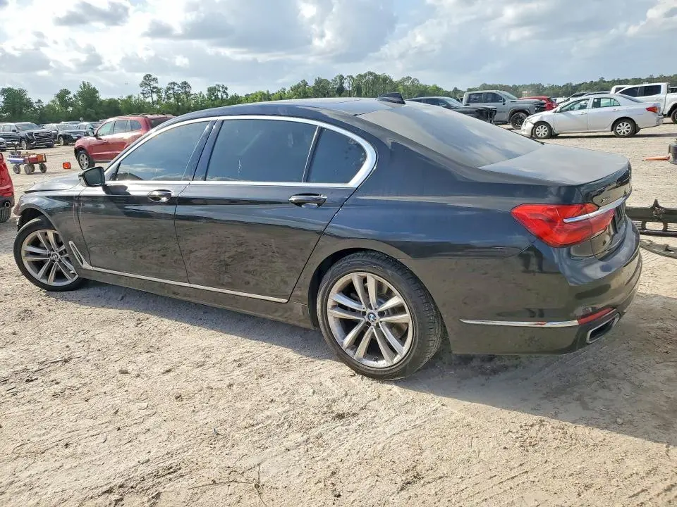 2019 BMW 750 XI  