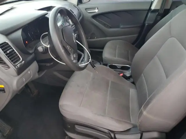2017 KIA FORTE LX  