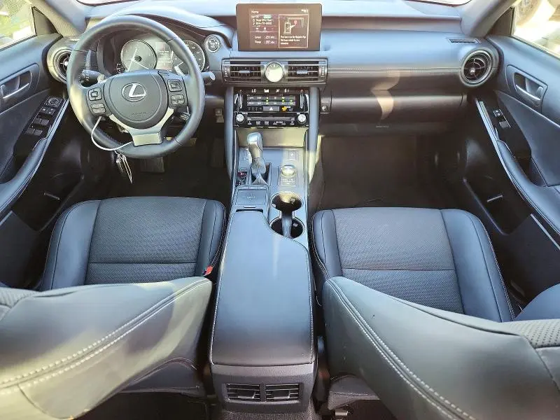 2025 LEXUS IS 350 F SPORT DESIGN  