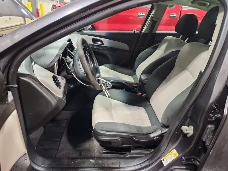 2011 CHEVROLET CRUZE LS  