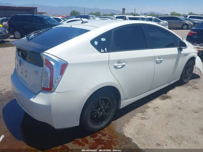 2015 TOYOTA PRIUS THREE