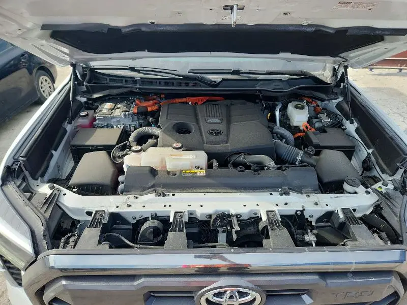 2025 TOYOTA TUNDRA PLATINUM HV  