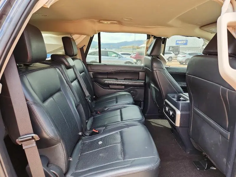 2023 FORD EXPEDITION XLT  
