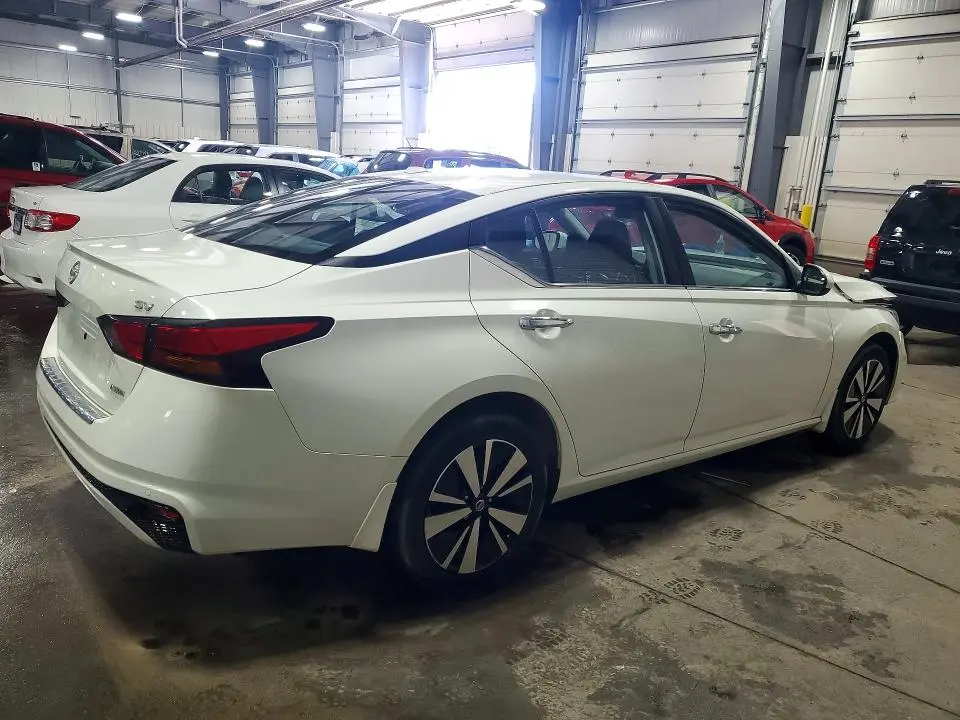 2022 NISSAN ALTIMA 2.5 SV  