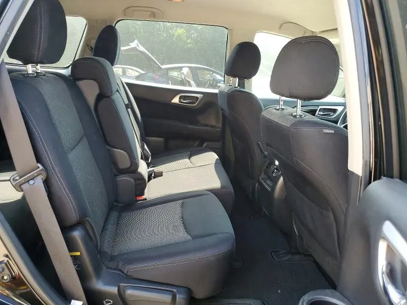 2017 NISSAN PATHFINDER SV  
