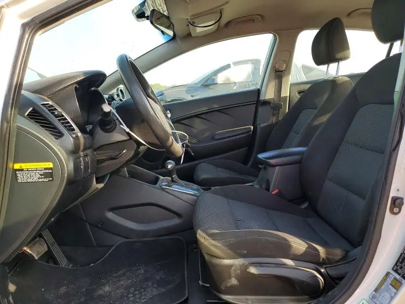 2017 KIA FORTE LX  