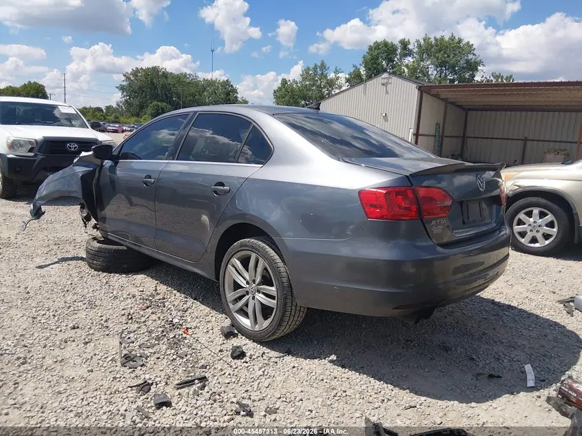 2013 VOLKSWAGEN JETTA 2.0L TDI