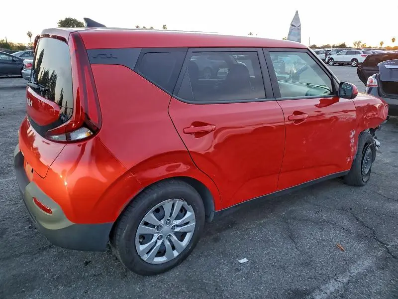 2022 KIA SOUL LX  