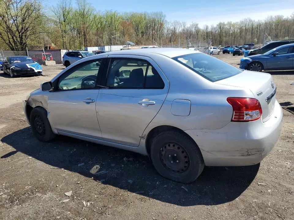 2010 TOYOTA YARIS BASE  