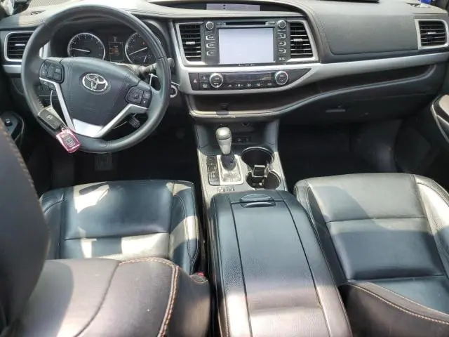 2016 TOYOTA HIGHLANDER XLE  