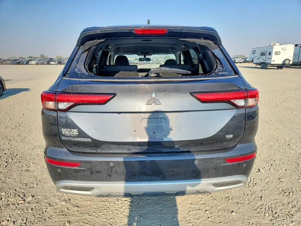 2024 MITSUBISHI OUTLANDER SE  