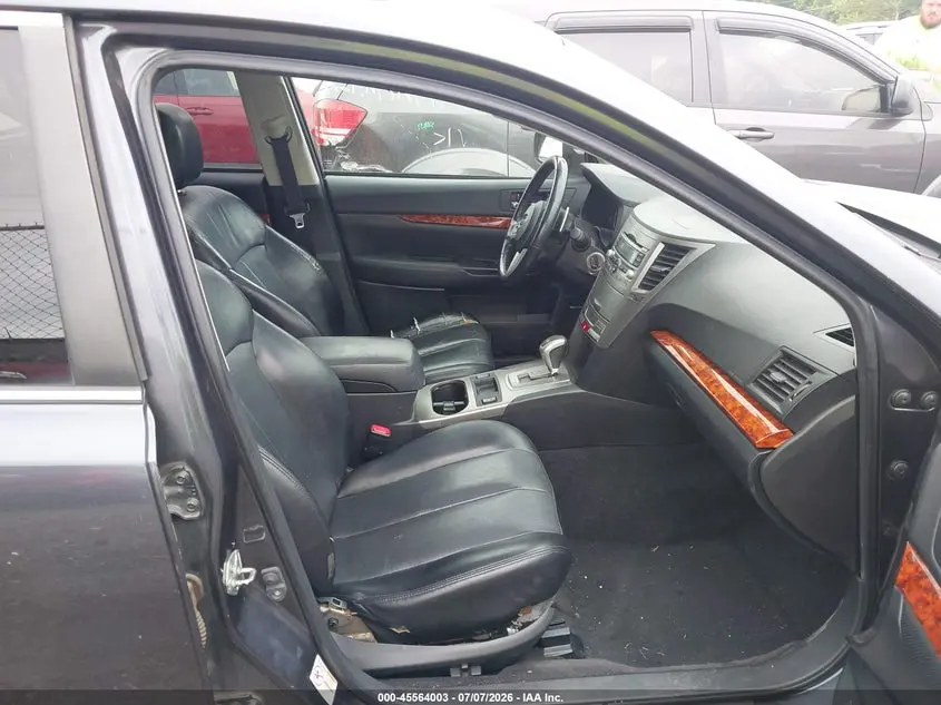 2010 SUBARU OUTBACK 2.5I LIMITED