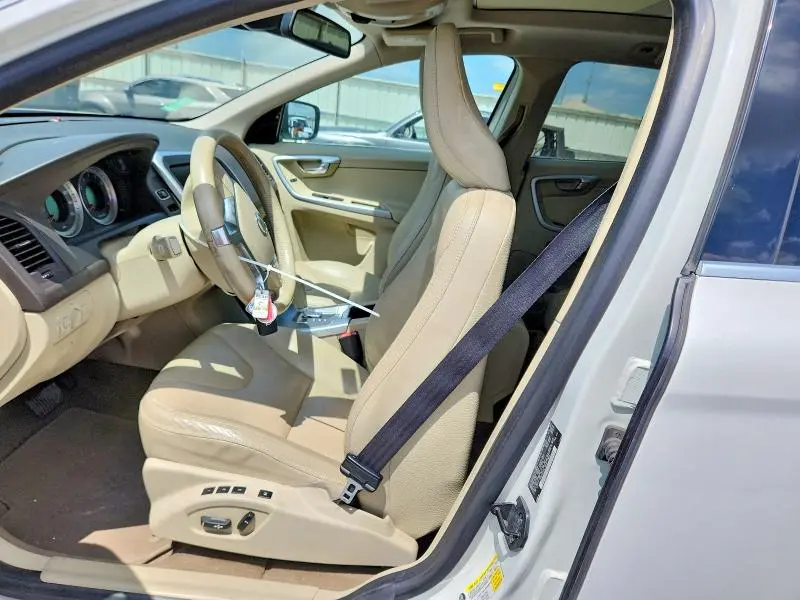 2012 VOLVO XC60 3.2  