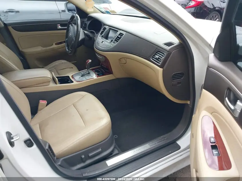 2012 HYUNDAI GENESIS 3.8