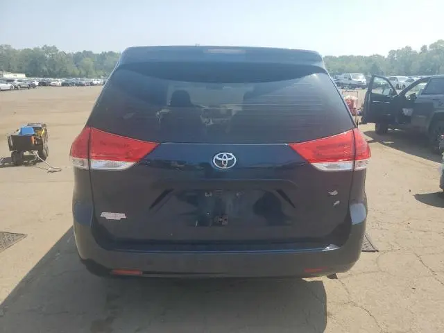 2012 TOYOTA SIENNA   