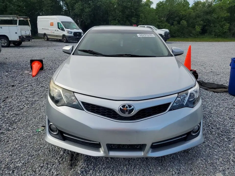 2014 TOYOTA CAMRY SE  