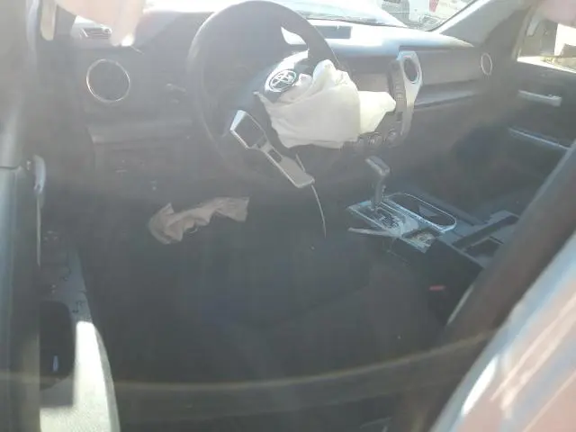 2018 TOYOTA TUNDRA CREWMAX SR5  