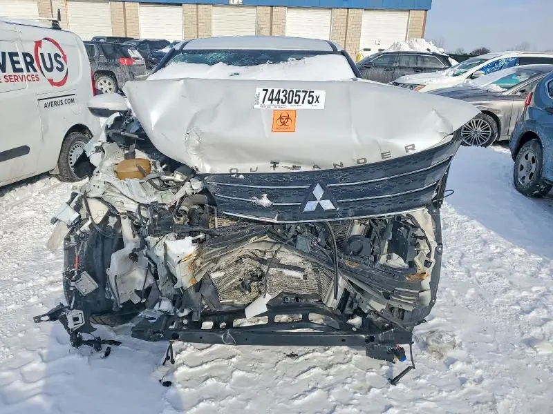 2022 MITSUBISHI OUTLANDER ES  