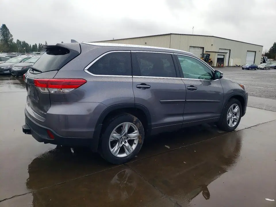 2017 TOYOTA HIGHLANDER LIMITED  