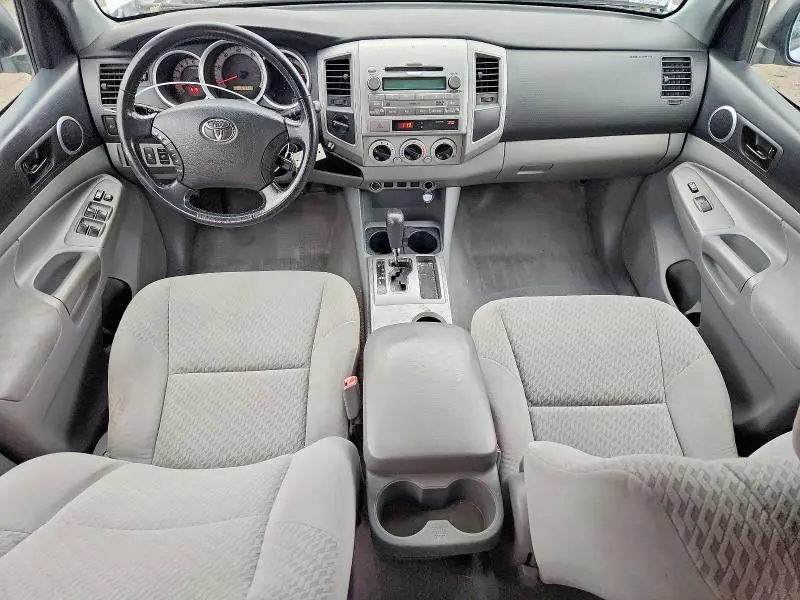 2011 TOYOTA TACOMA V6  