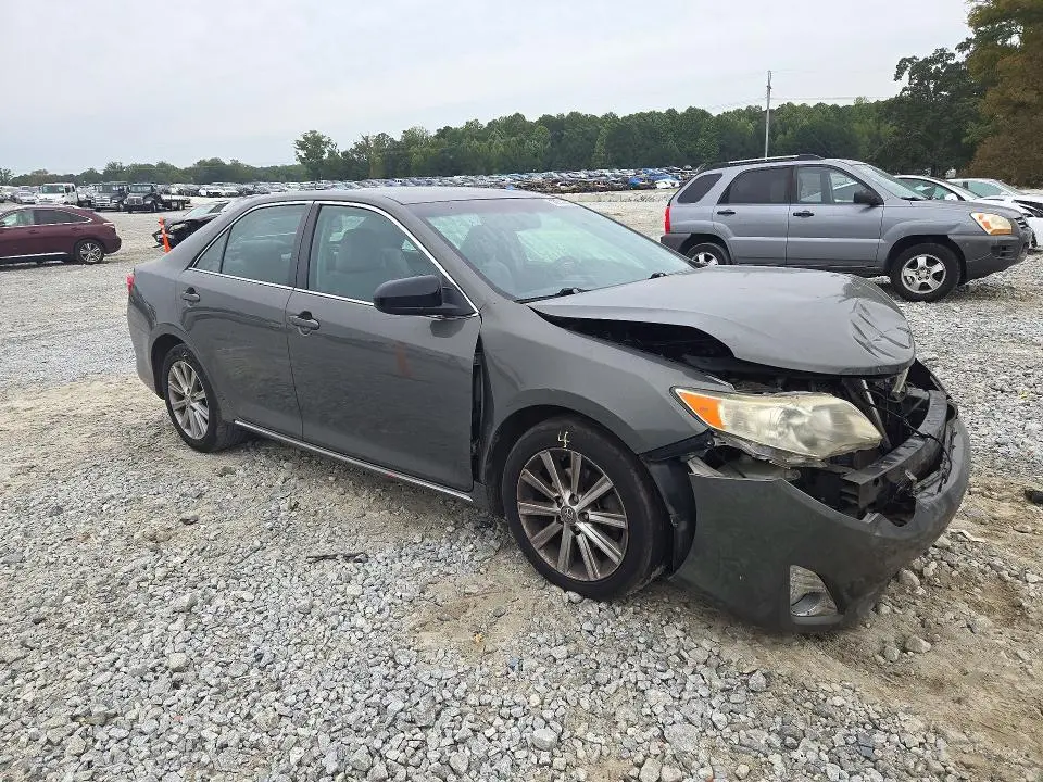 2012 TOYOTA CAMRY XLE  