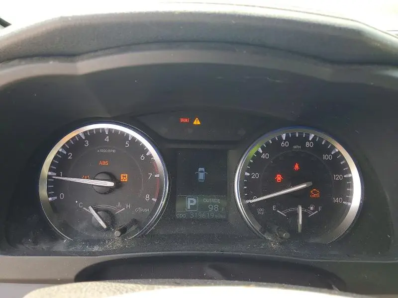 2015 TOYOTA HIGHLANDER LE PLUS  