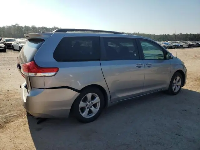 2012 TOYOTA SIENNA LE