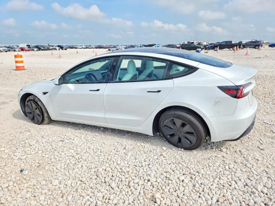 2026 TESLA MODEL 3   