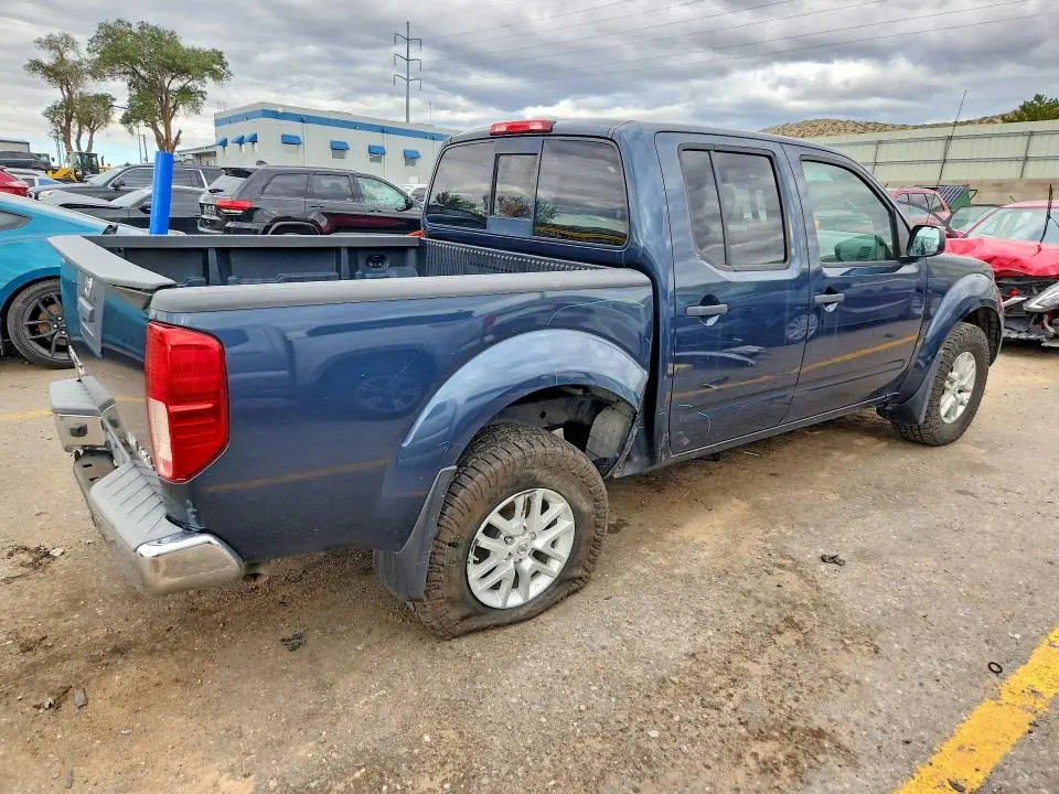 2017 NISSAN FRONTIER SV  