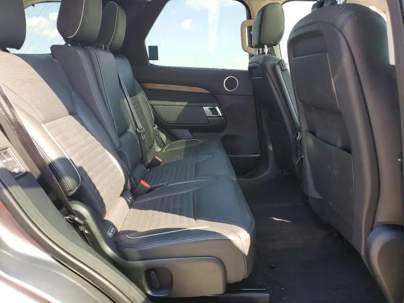 2019 LAND ROVER DISCOVERY HSE  