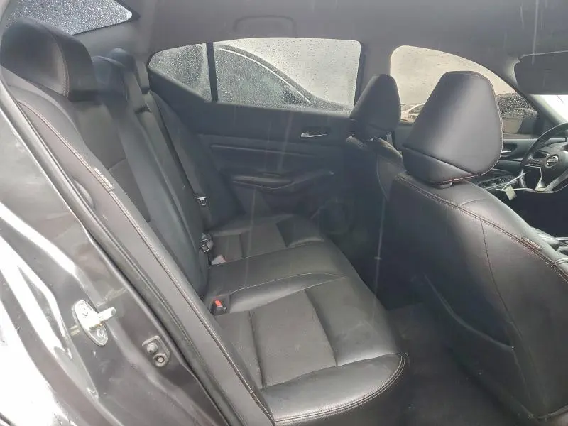 2019 NISSAN ALTIMA SR  