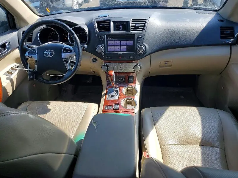 2011 TOYOTA HIGHLANDER LIMITED  