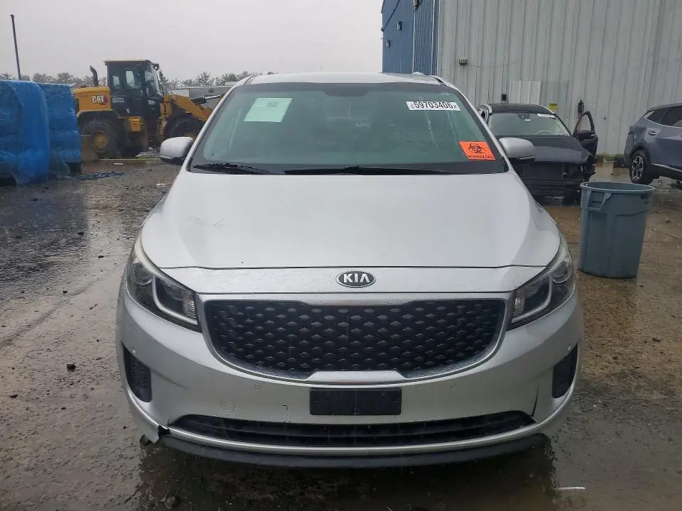 2017 KIA SEDONA LX  