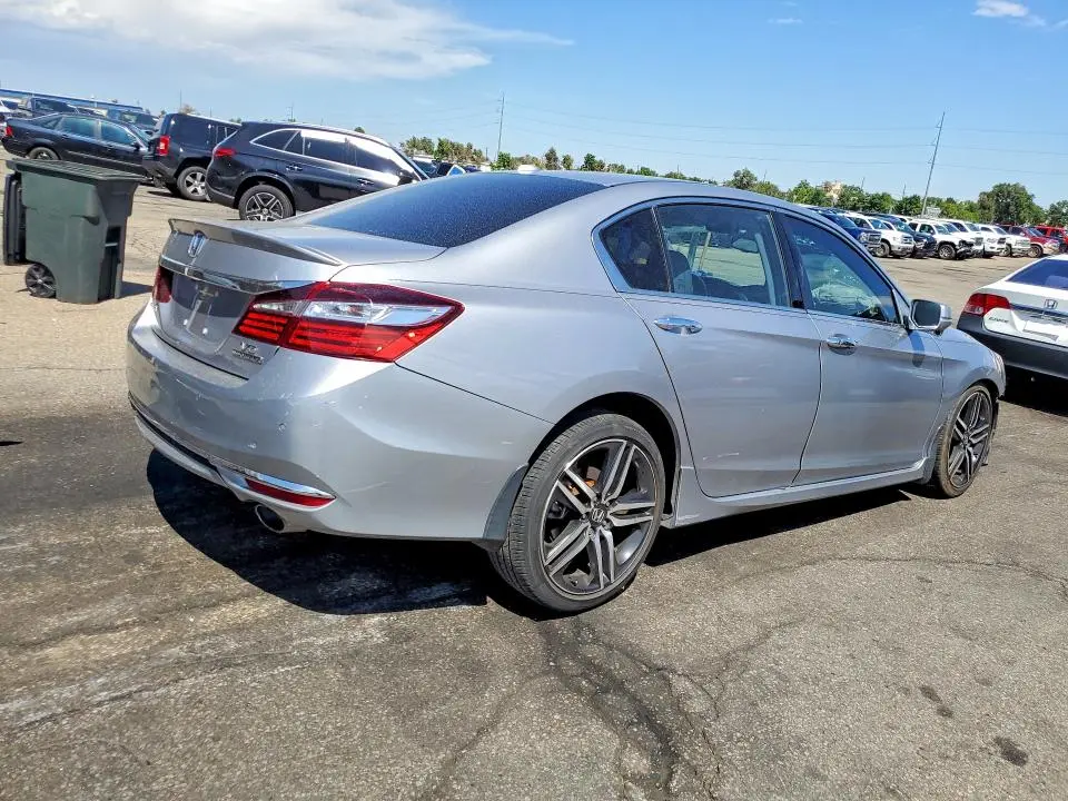 2017 HONDA ACCORD TOURING  
