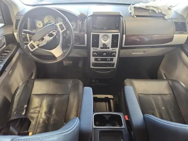 2010 CHRYSLER TOWN & COUNTRY TOURING PLUS  