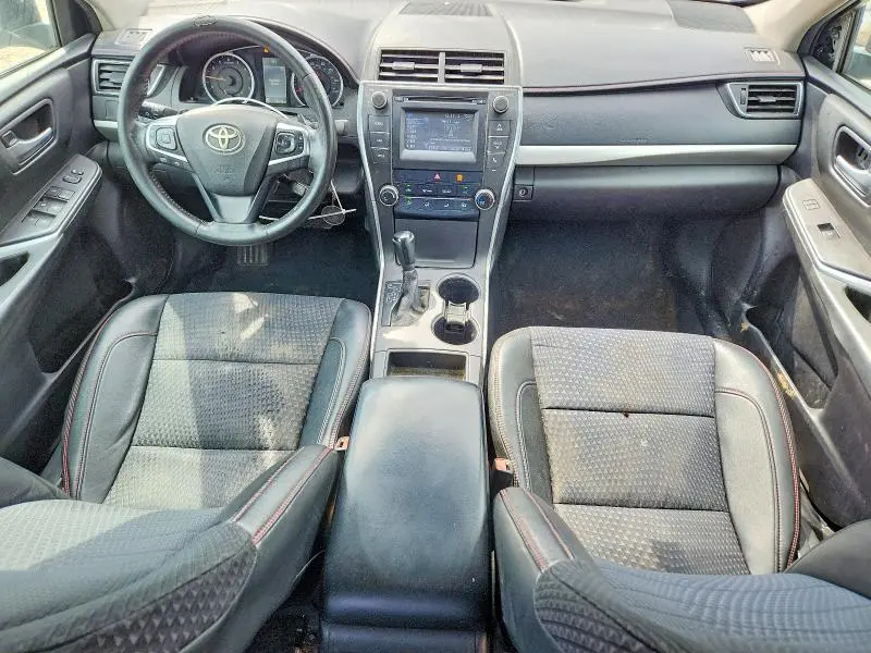 2015 TOYOTA CAMRY SE  