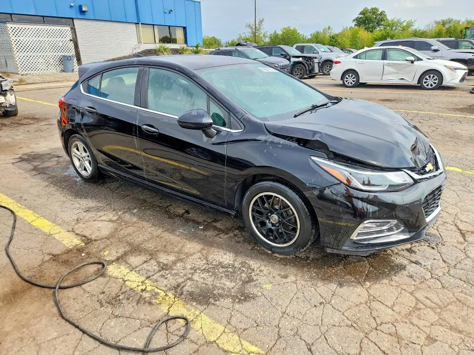2017 CHEVROLET CRUZE LT  