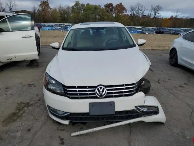 2012 VOLKSWAGEN PASSAT SE  