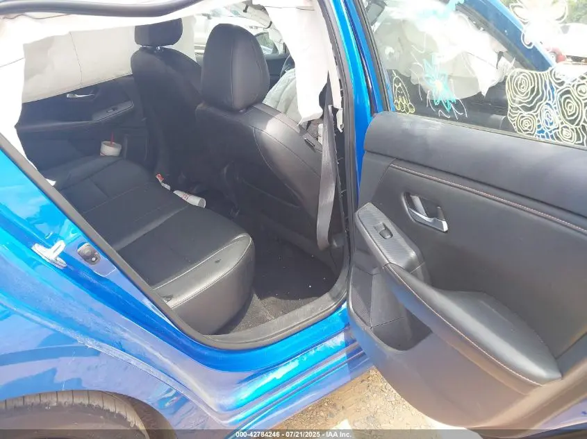 2021 NISSAN SENTRA SR XTRONIC CVT