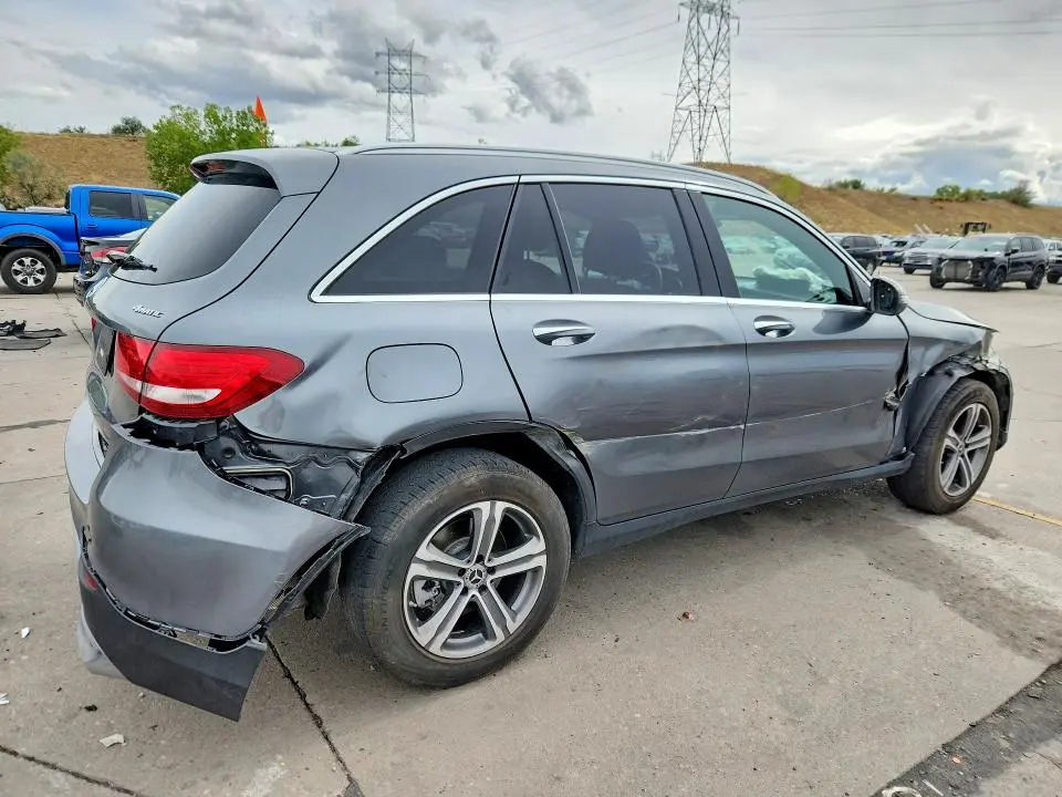 2019 MERCEDES-BENZ GLC 300 4MATIC  