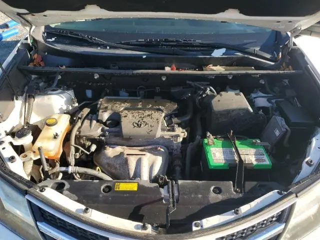 2013 TOYOTA RAV4 LE  