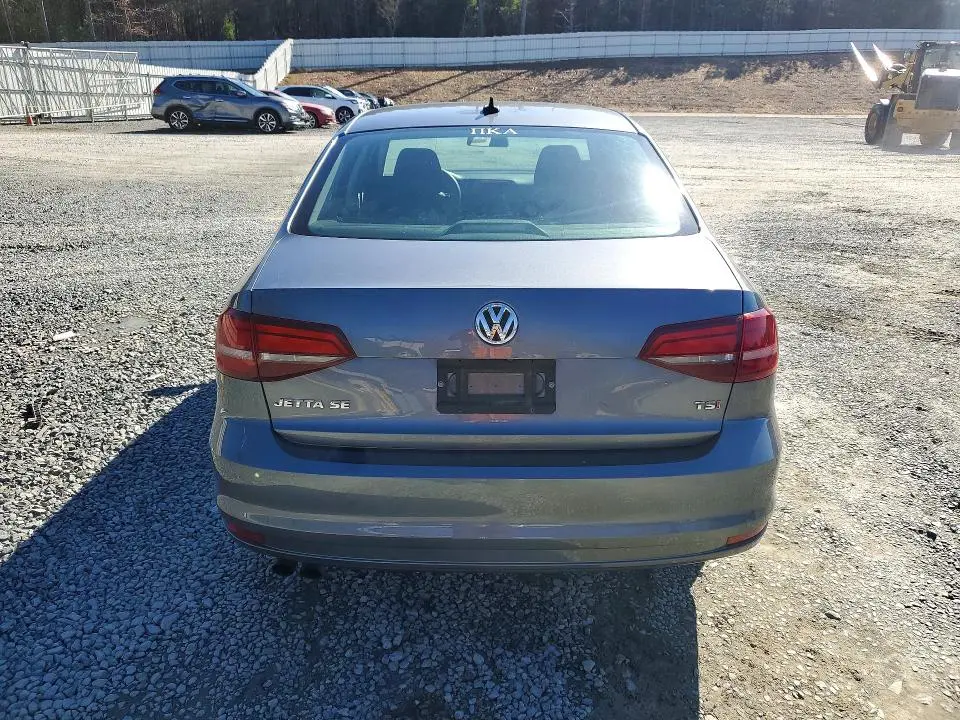 2016 VOLKSWAGEN JETTA SE  