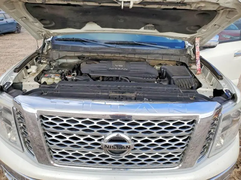 2017 NISSAN TITAN SL  
