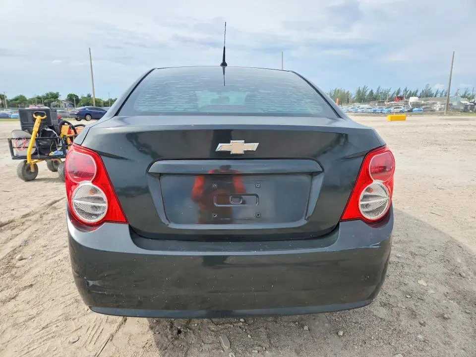 2014 CHEVROLET SONIC LS  