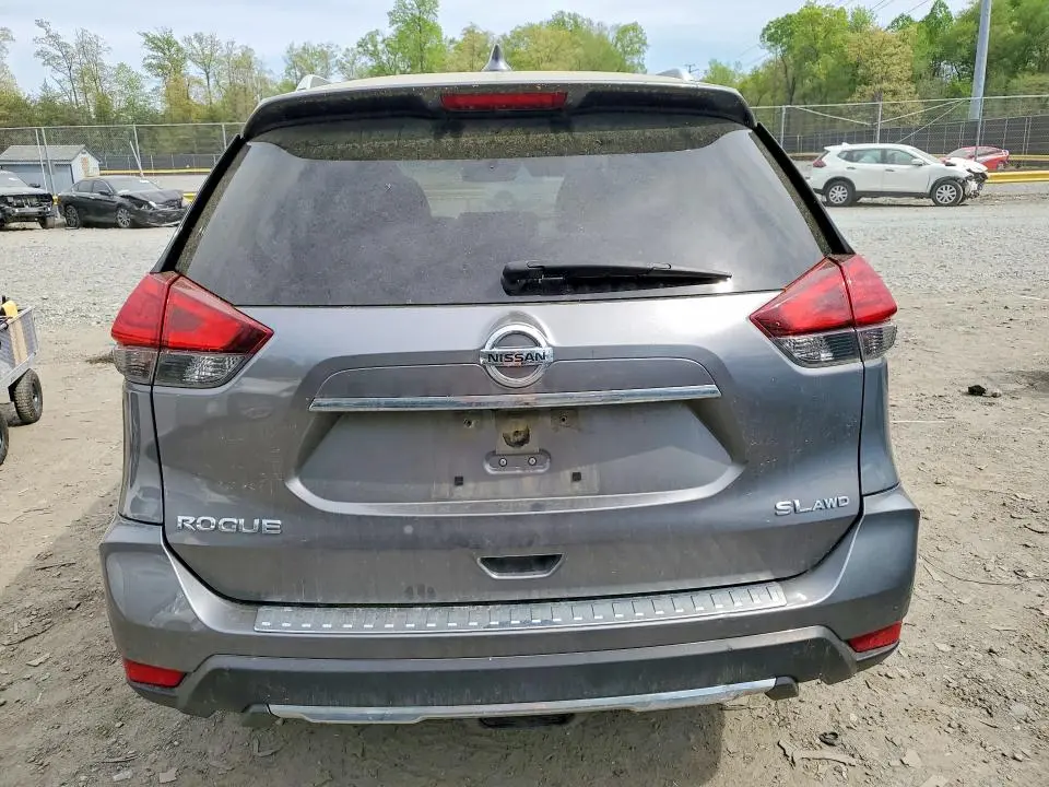 2017 NISSAN ROGUE SL  