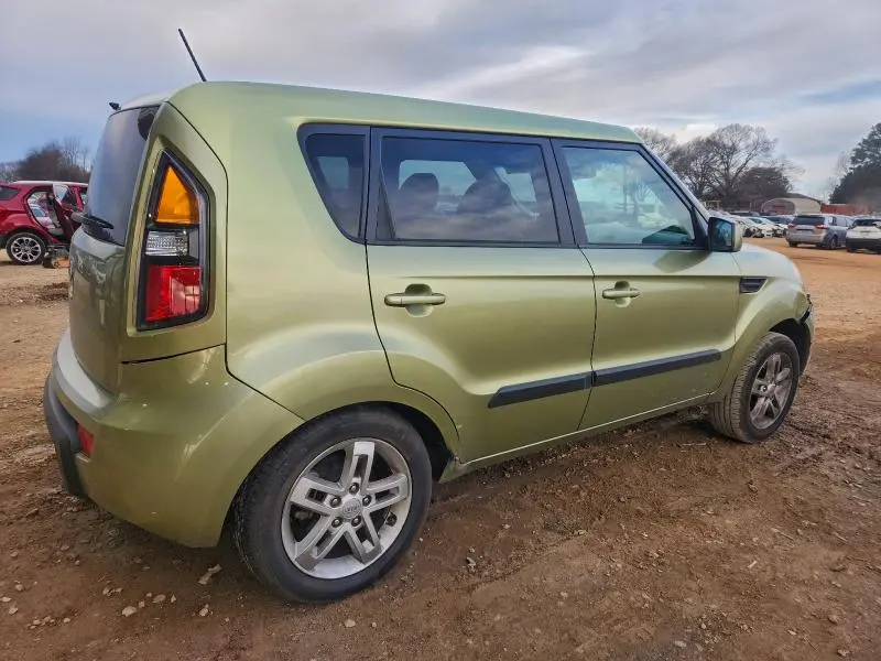 2011 KIA SOUL +  