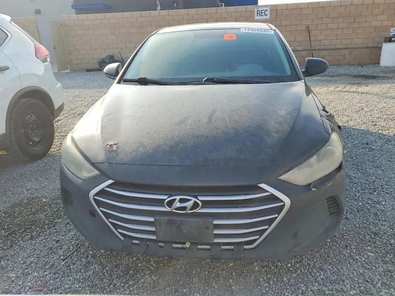 2018 HYUNDAI ELANTRA SE  