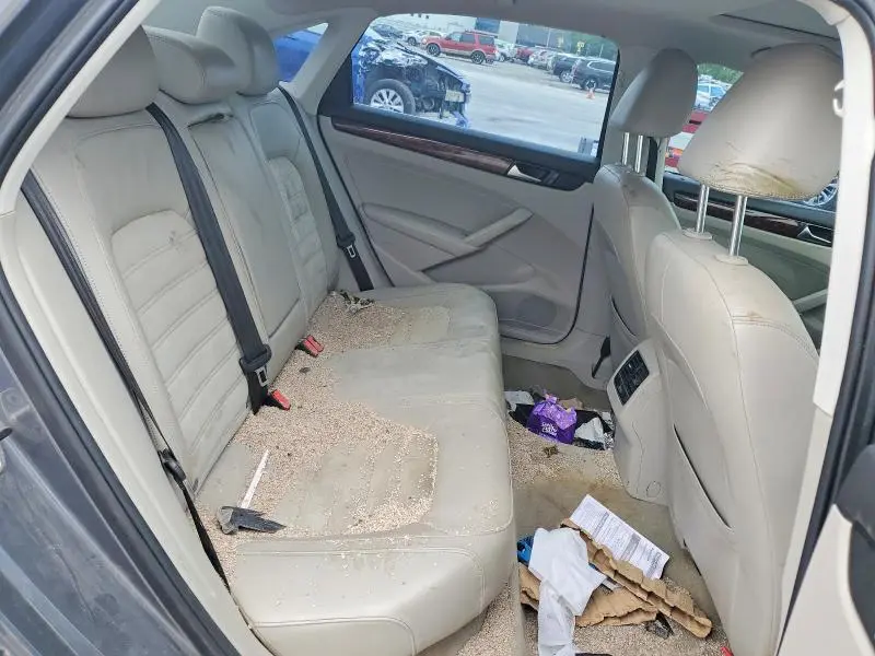2013 VOLKSWAGEN PASSAT SEL  